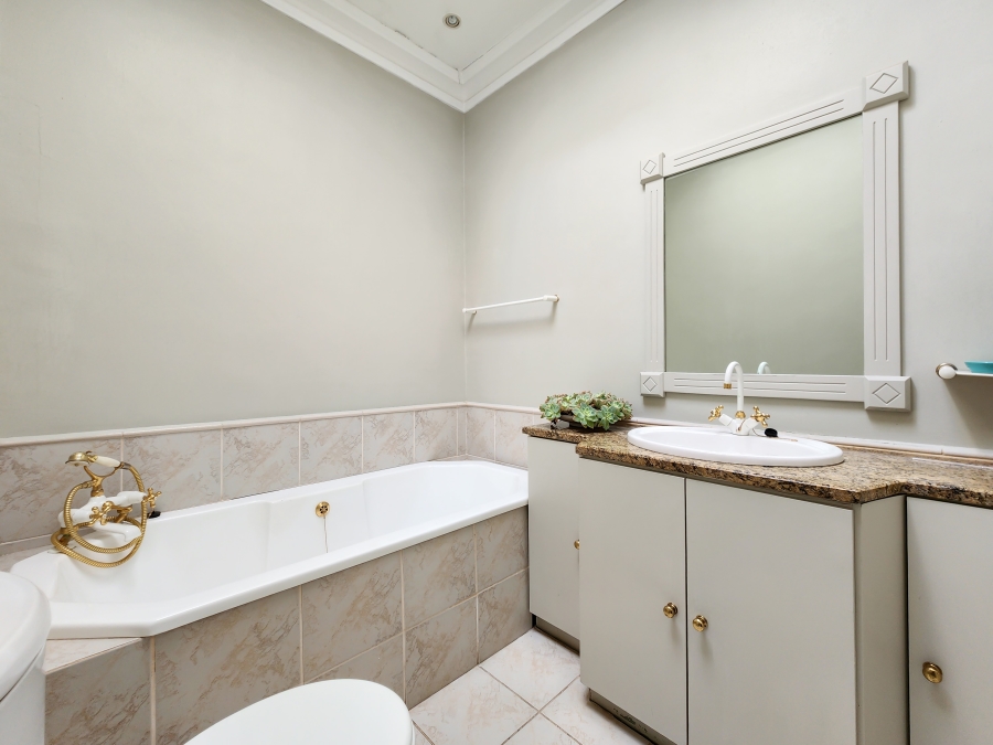3 Bedroom Property for Sale in Newlands Western Cape